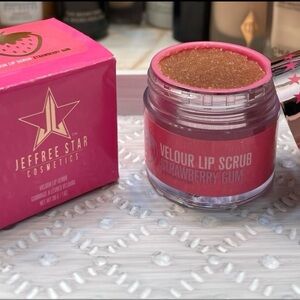 Jeffree Star Cosmetics ~ ‘STRAWBERRY GUM’ Velour Lip Scrub ~ Full Size ~ NIB